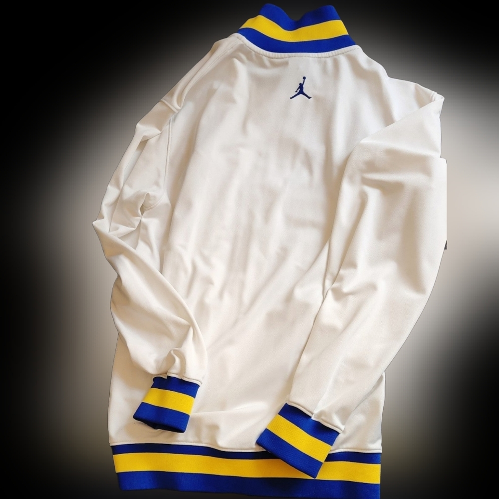 Jordan 5 Laney Jacket - Picture 2 of 2